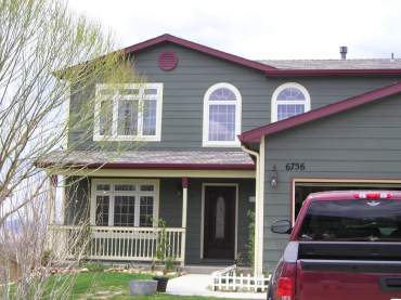 1990’s Bi-Level Exterior
