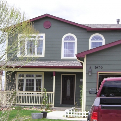 1990’s Bi-Level Exterior